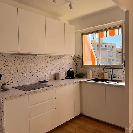 Apartmán Grand T2 Calme Avec Balcon, Proche Plages Et Gares *
