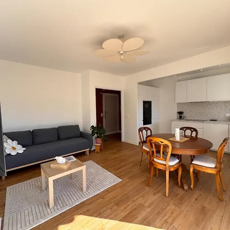 Grand T2 Calme Avec Balcon, Proche Plages Et Gares Διαμέρισμα